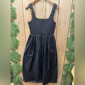 Wayf Dress size M Beautiful Dress